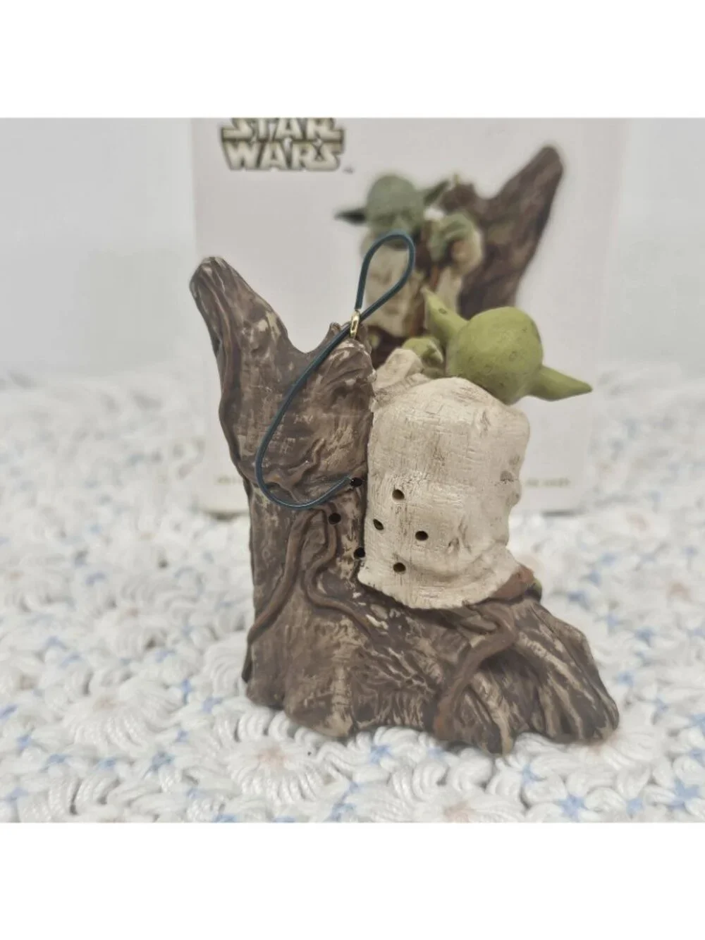 2011 Jedi Master Yoda #15 in Star Wars Series Magic Hallmark Ornament Works